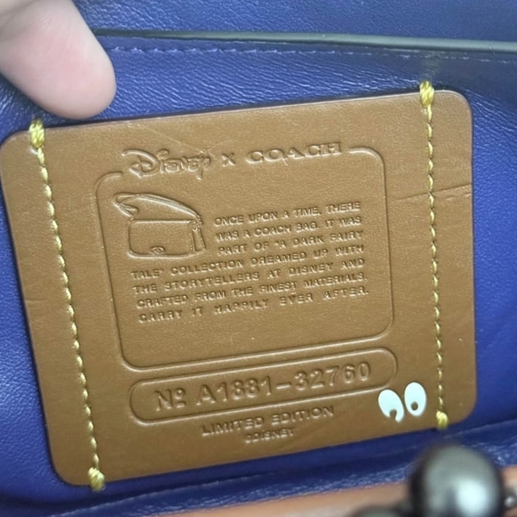 Coach/Disney Dinky crossbody bag from the "A Dark Fairy Tale" - Picture 3 of 10